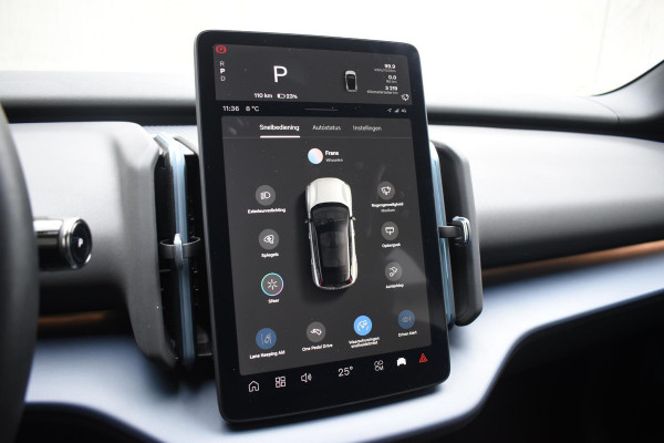 Volvo EX30 Single Motor Extended Range Plus 69 kWh / Adaptieve Cruise Control/ Dodehoek Detectie / Parkeersensoren v+a / Achteruitrijcamera / Warmtepomp / Google Services /