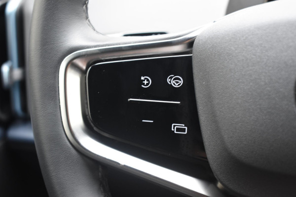 Volvo EX30 Single Motor Extended Range Plus 69 kWh / Adaptieve Cruise Control/ Dodehoek Detectie / Parkeersensoren v+a / Achteruitrijcamera / Warmtepomp / Google Services /
