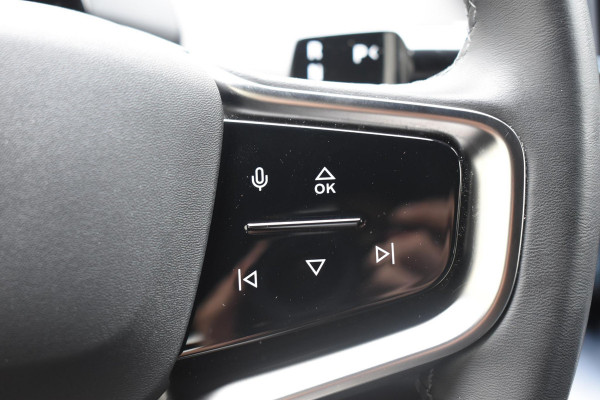 Volvo EX30 Single Motor Extended Range Plus 69 kWh / Adaptieve Cruise Control/ Dodehoek Detectie / Parkeersensoren v+a / Achteruitrijcamera / Warmtepomp / Google Services /