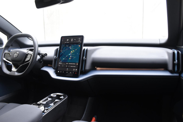 Volvo EX30 Single Motor Extended Range Plus 69 kWh / Adaptieve Cruise Control/ Dodehoek Detectie / Parkeersensoren v+a / Achteruitrijcamera / Warmtepomp / Google Services /