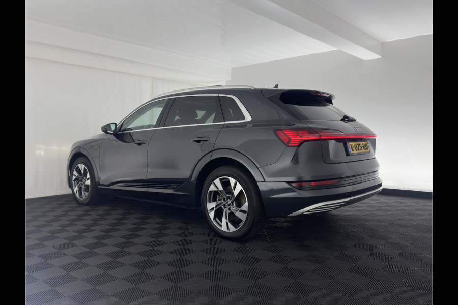 Audi e-tron 55 quattro Business edition Plus 95 kWh [ 3-Fase ] (INCL-BTW) *PANO | LUXURY-LEATHER | ADAPTIVE-CRUISE | FULL-LED | DIGI-COCKPIT | KEYLESS | MEMORY-PACK | CAMERA | NAVI-FULLMAP | SHIFT-PADDLES | DAB+ | COMFORT-SEATS | 20''ALU*