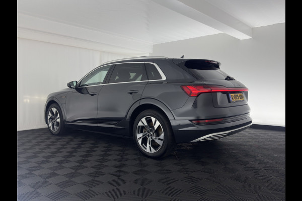 Audi e-tron 55 quattro Business edition Plus 95 kWh [ 3-Fase ] (INCL-BTW) *PANO | LUXURY-LEATHER | ADAPTIVE-CRUISE | FULL-LED | DIGI-COCKPIT | KEYLESS | MEMORY-PACK | CAMERA | NAVI-FULLMAP | SHIFT-PADDLES | DAB+ | COMFORT-SEATS | 20''ALU*