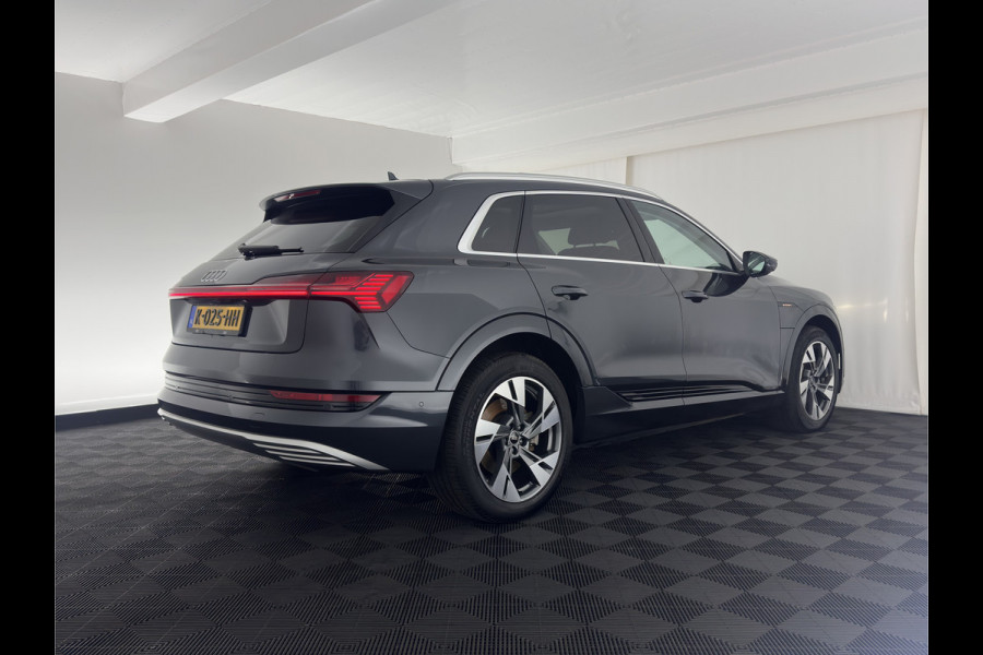 Audi e-tron 55 quattro Business edition Plus 95 kWh [ 3-Fase ] (INCL-BTW) *PANO | LUXURY-LEATHER | ADAPTIVE-CRUISE | FULL-LED | DIGI-COCKPIT | KEYLESS | MEMORY-PACK | CAMERA | NAVI-FULLMAP | SHIFT-PADDLES | DAB+ | COMFORT-SEATS | 20''ALU*