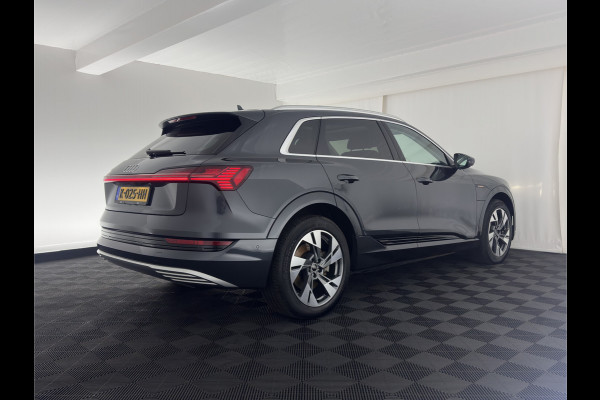 Audi e-tron 55 quattro Business edition Plus 95 kWh [ 3-Fase ] (INCL-BTW) *PANO | LUXURY-LEATHER | ADAPTIVE-CRUISE | FULL-LED | DIGI-COCKPIT | KEYLESS | MEMORY-PACK | CAMERA | NAVI-FULLMAP | SHIFT-PADDLES | DAB+ | COMFORT-SEATS | 20''ALU*