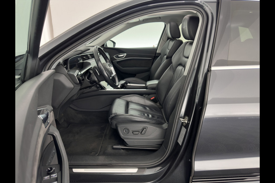Audi e-tron 55 quattro Business edition Plus 95 kWh [ 3-Fase ] (INCL-BTW) *PANO | LUXURY-LEATHER | ADAPTIVE-CRUISE | FULL-LED | DIGI-COCKPIT | KEYLESS | MEMORY-PACK | CAMERA | NAVI-FULLMAP | SHIFT-PADDLES | DAB+ | COMFORT-SEATS | 20''ALU*