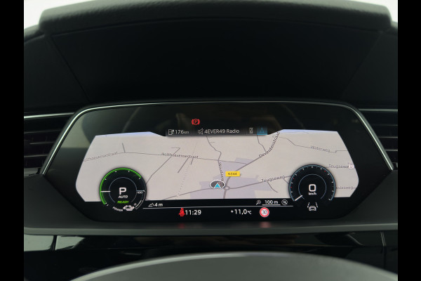 Audi e-tron 55 quattro Business edition Plus 95 kWh [ 3-Fase ] (INCL-BTW) *PANO | LUXURY-LEATHER | ADAPTIVE-CRUISE | FULL-LED | DIGI-COCKPIT | KEYLESS | MEMORY-PACK | CAMERA | NAVI-FULLMAP | SHIFT-PADDLES | DAB+ | COMFORT-SEATS | 20''ALU*