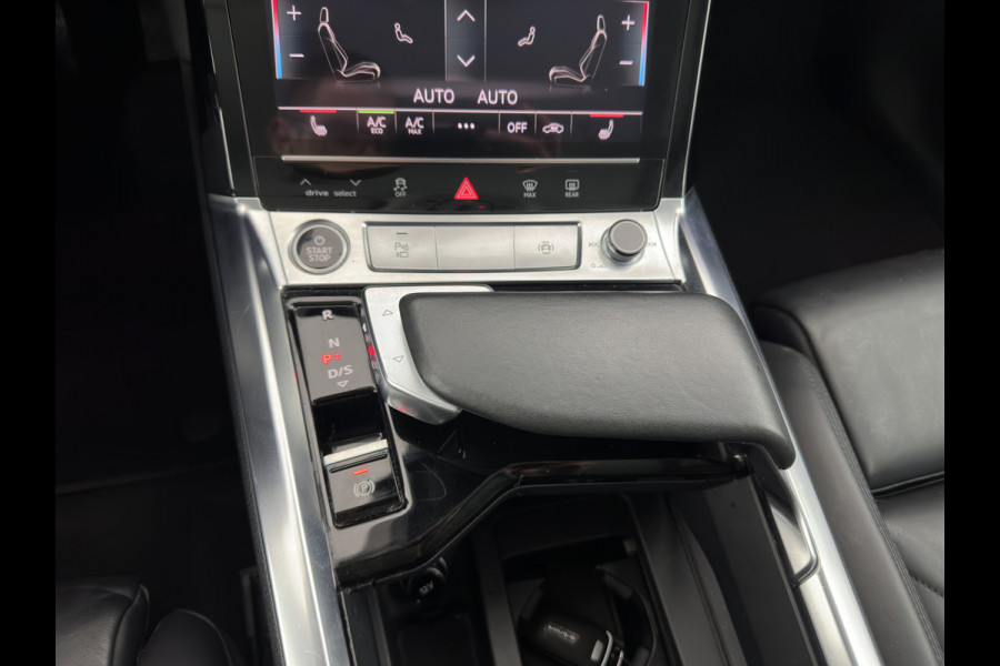 Audi e-tron 55 quattro Business edition Plus 95 kWh [ 3-Fase ] (INCL-BTW) *PANO | LUXURY-LEATHER | ADAPTIVE-CRUISE | FULL-LED | DIGI-COCKPIT | KEYLESS | MEMORY-PACK | CAMERA | NAVI-FULLMAP | SHIFT-PADDLES | DAB+ | COMFORT-SEATS | 20''ALU*