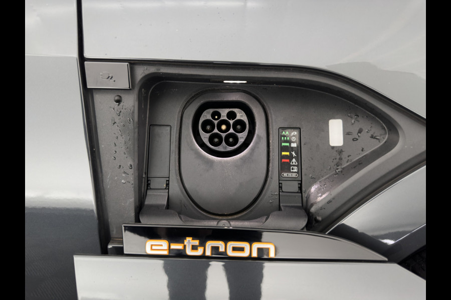 Audi e-tron 55 quattro Business edition Plus 95 kWh [ 3-Fase ] (INCL-BTW) *PANO | LUXURY-LEATHER | ADAPTIVE-CRUISE | FULL-LED | DIGI-COCKPIT | KEYLESS | MEMORY-PACK | CAMERA | NAVI-FULLMAP | SHIFT-PADDLES | DAB+ | COMFORT-SEATS | 20''ALU*