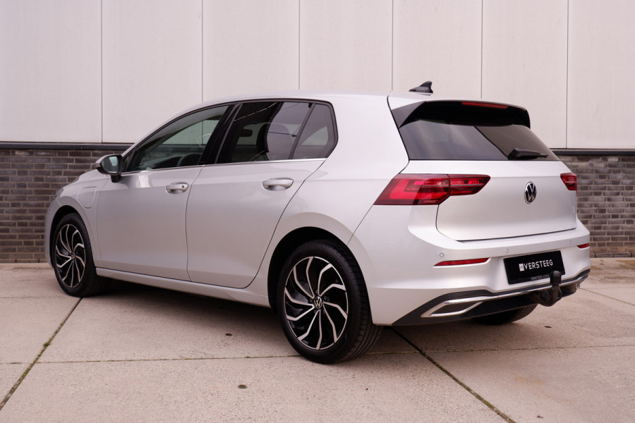 Volkswagen Golf 1.4 eHybrid Style PHEV | Elek. Trekhaak | Q-Light | Carplay | Memory | Navi | Sfeerverlichting