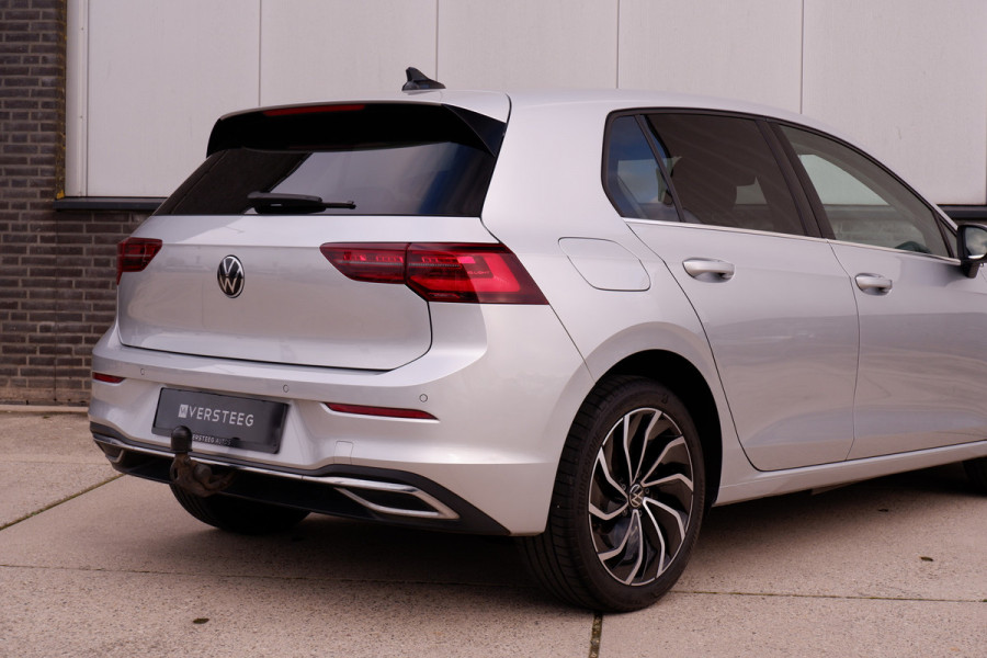 Volkswagen Golf 1.4 eHybrid Style PHEV | Elek. Trekhaak | Q-Light | Carplay | Memory | Navi | Sfeerverlichting