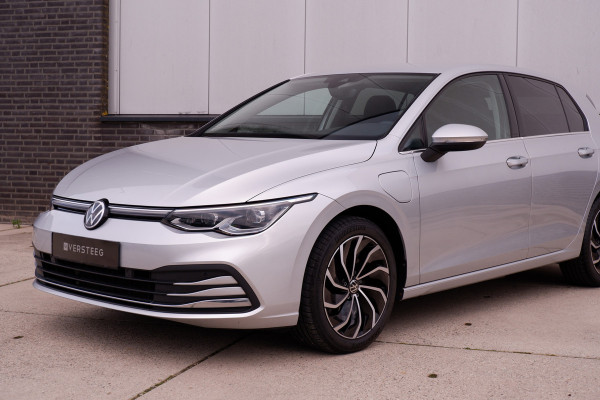 Volkswagen Golf 1.4 eHybrid Style PHEV | Elek. Trekhaak | Q-Light | Carplay | Memory | Navi | Sfeerverlichting