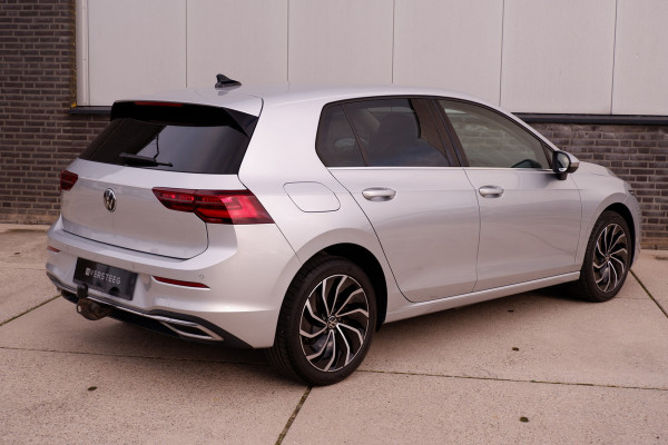 Volkswagen Golf 1.4 eHybrid Style PHEV | Elek. Trekhaak | Q-Light | Carplay | Memory | Navi | Sfeerverlichting