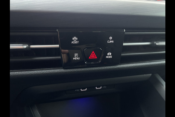 Volkswagen Golf 1.4 eHybrid Style PHEV | Elek. Trekhaak | Q-Light | Carplay | Memory | Navi | Sfeerverlichting