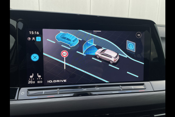 Volkswagen Golf 1.4 eHybrid Style PHEV | Elek. Trekhaak | Q-Light | Carplay | Memory | Navi | Sfeerverlichting