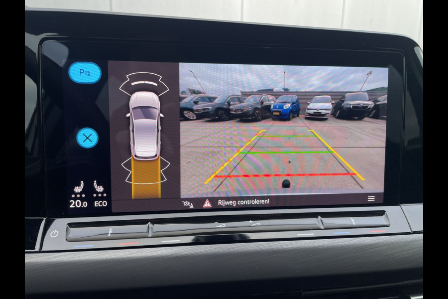 Volkswagen Golf 1.4 eHybrid Style PHEV | Elek. Trekhaak | Q-Light | Carplay | Memory | Navi | Sfeerverlichting