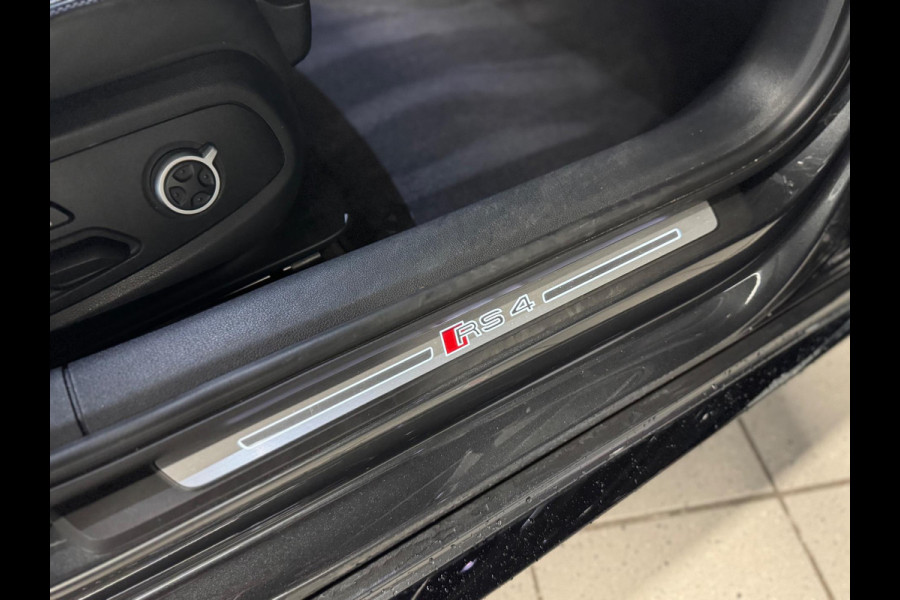 Audi A4 Avant 2.9 TFSI RS 4 quattro 450PK B&O 3D Pano Carbon Massage Leder
