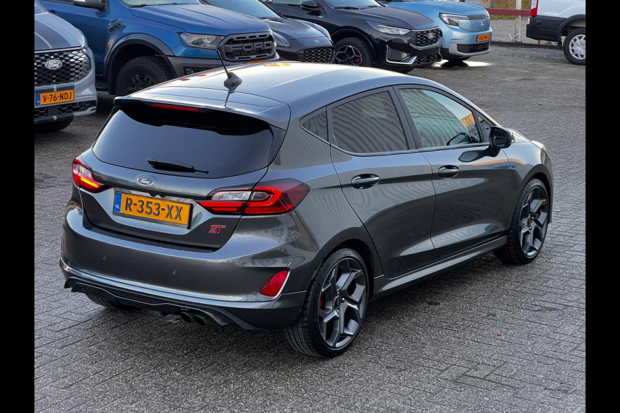 Ford Fiesta 1.5 Ecoboost ST-X 200pk | Winter-pack | Premium audio installatie | Cruise Control