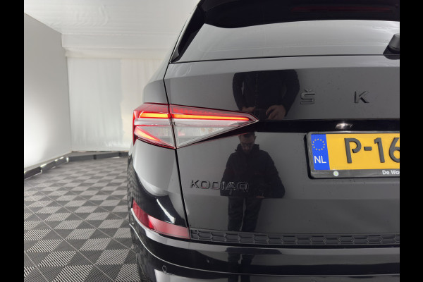 Škoda Kodiaq 1.5 TSI Sportline Business [ 7-Pers. ] (INCL-BTW) Aut. *LEATHER-MICROFIBRE | FULL-LED | ADAPTIVE-CRUISE | MEMORY-PACK | DIGI-COCKPIT | NAVI-FULLMAP | CAMERA | DAB+ | AMBIENT-LIGHT | KEYLESS | CARPLAY | PRIVACY-GLASS| TOWBAR | 20''
