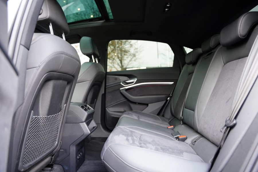 Audi e-tron Sportback 55 Quattro S Edition 95 kWh | Panorama Dak | Black Edition | 1e Eigenaar