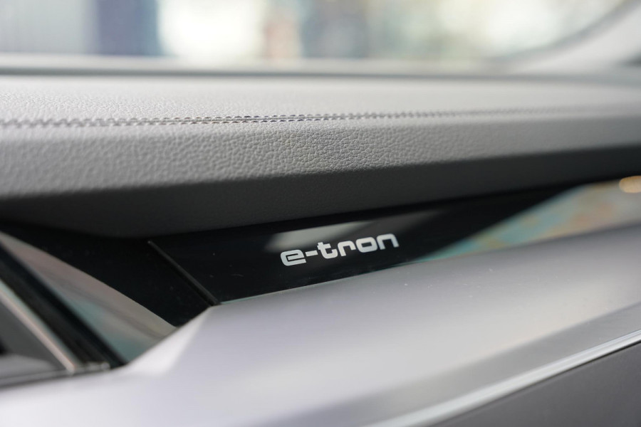 Audi e-tron Sportback 55 Quattro S Edition 95 kWh | Panorama Dak | Black Edition | 1e Eigenaar