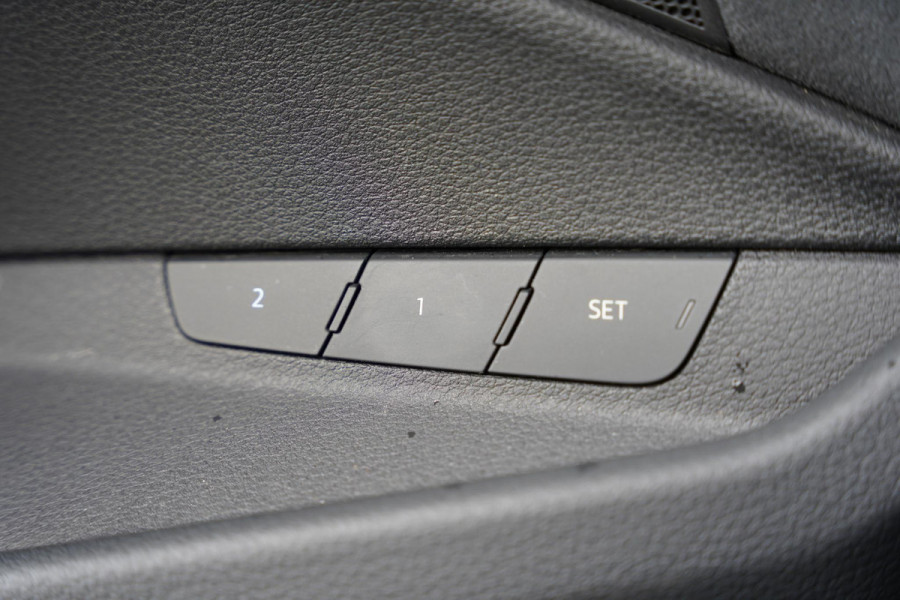 Audi e-tron Sportback 55 Quattro S Edition 95 kWh | Panorama Dak | Black Edition | 1e Eigenaar
