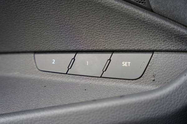 Audi e-tron Sportback 55 Quattro S Edition 95 kWh | Panorama Dak | Black Edition | 1e Eigenaar
