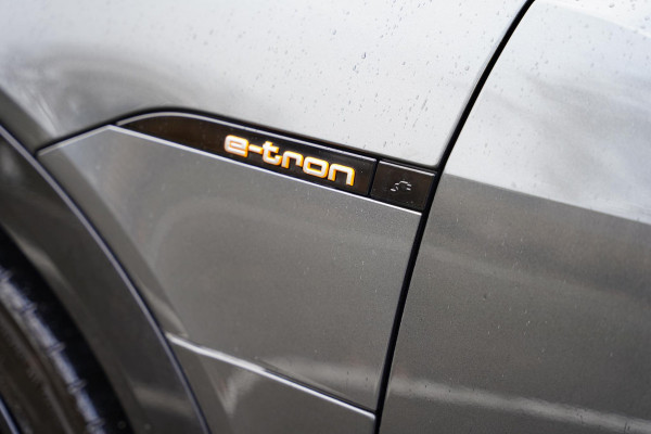Audi e-tron Sportback 55 Quattro S Edition 95 kWh | Panorama Dak | Black Edition | 1e Eigenaar
