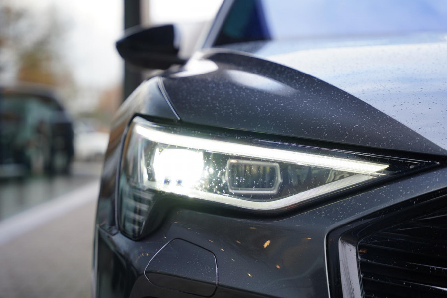 Audi e-tron Sportback 55 Quattro S Edition 95 kWh | Panorama Dak | Black Edition | 1e Eigenaar