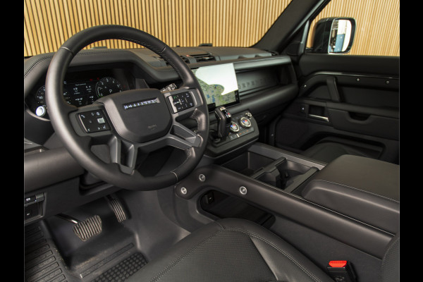 Land Rover Defender 110 2.0 P300e 110 X-Dynamic HSE 22" | MERIDIAN SURROUND | PANO | TOWB |