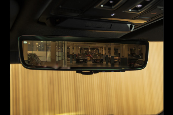 Land Rover Defender 110 2.0 P300e 110 X-Dynamic HSE 22" | MERIDIAN SURROUND | PANO | TOWB |