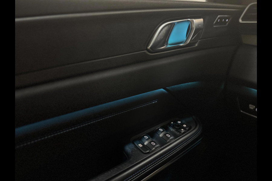 Lynk & Co RS Shadow Edition 01 1.5 262PK Pano 360° Navi Adapt cruise 262PK Elekr. Achterklep