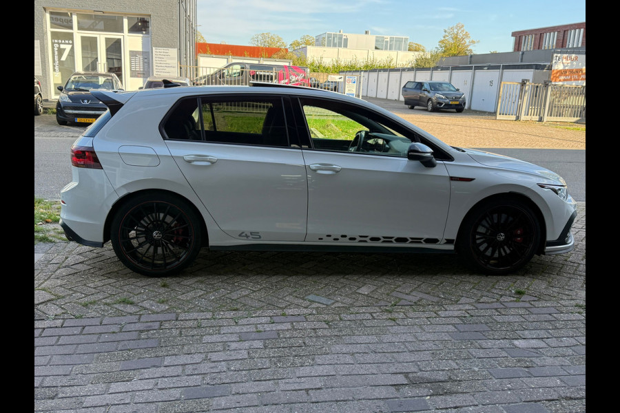 Volkswagen Golf 2.0 TSI GTI Clubsport 45 jahre Akrapovic Nurburgring Harman - Parelmoer wit