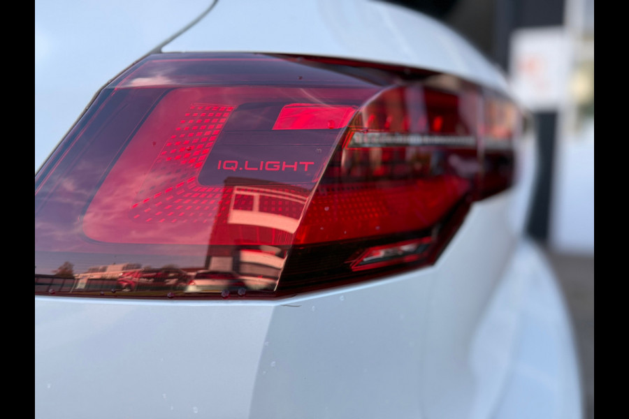 Volkswagen Golf 2.0 TSI GTI Clubsport 45 jahre Akrapovic Nurburgring Harman - Parelmoer wit