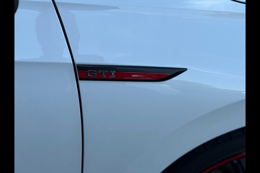 Volkswagen Golf 2.0 TSI GTI Clubsport 45 jahre Akrapovic Nurburgring Harman - Parelmoer wit
