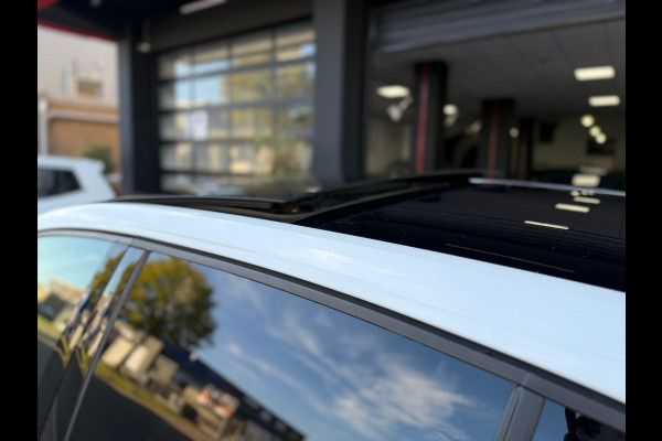 Volkswagen Golf 2.0 TSI GTI Clubsport 45 jahre Akrapovic Nurburgring Harman - Parelmoer wit