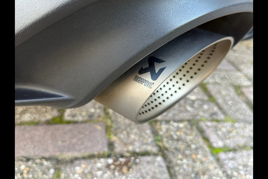 Volkswagen Golf 2.0 TSI GTI Clubsport 45 jahre Akrapovic Nurburgring Harman - Parelmoer wit