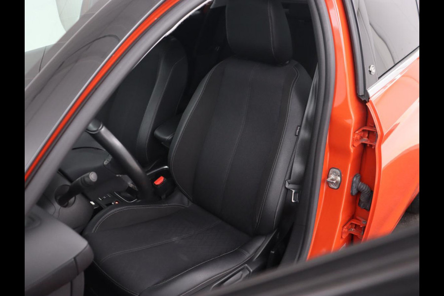 Opel CORSA-E Elegance 50 kWh | Stoelverwarming | Carplay | Navigatie | Stuurverwarming | Parkeerhulp | Climate control | Full LED | Keyless | 17'' lichtmetalen velgen