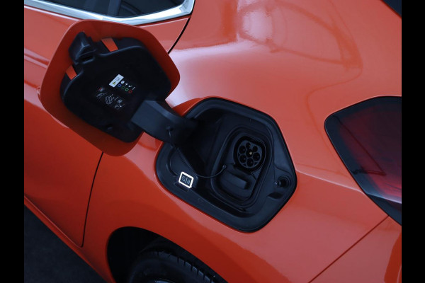 Opel CORSA-E Elegance 50 kWh | Stoelverwarming | Carplay | Navigatie | Stuurverwarming | Parkeerhulp | Climate control | Full LED | Keyless | 17'' lichtmetalen velgen