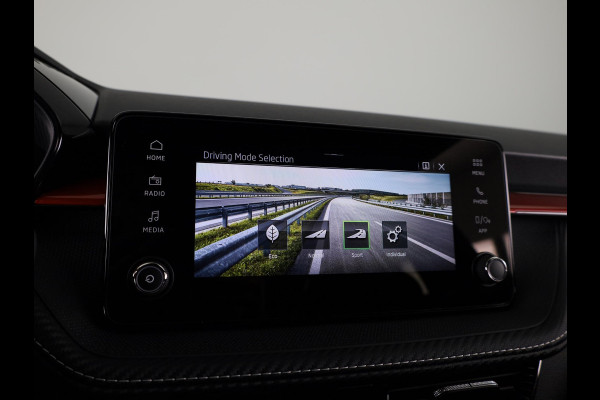 Škoda Fabia Monte Carlo 1.0 TSI 85 kW / 115 PK Hatchback 7 ver | Travel Assist Plus | Verwarmbare stoelen voor | Zwart dak | 17 inch lichtmetalen velgen Procyon Aero