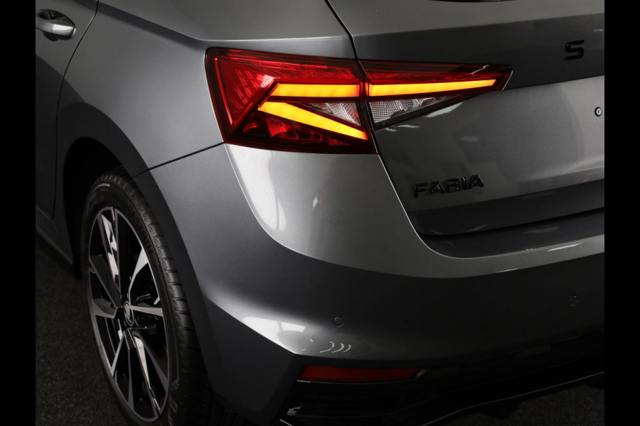 Škoda Fabia Monte Carlo 1.0 TSI 85 kW / 115 PK Hatchback 7 ver | Travel Assist Plus | Verwarmbare stoelen voor | Zwart dak | 17 inch lichtmetalen velgen Procyon Aero