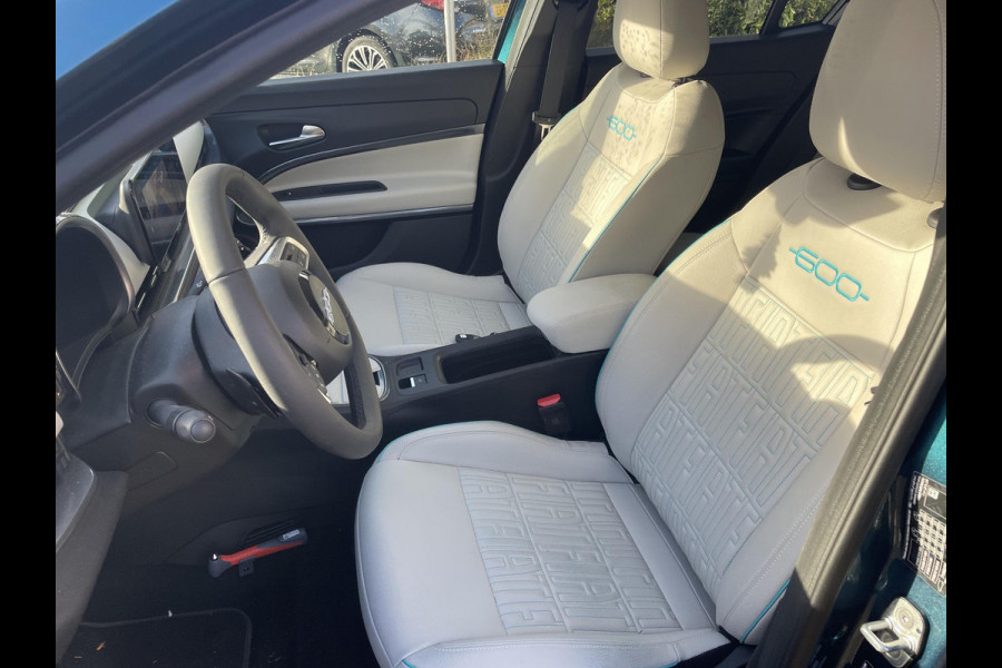 Fiat 600 1.2 Hybrid La Prima | Apple Carplay/Android Auto | Dodehoek detectie | Parkeersensoren