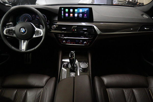 BMW 5 Serie 520d High Executive PANO/CARPLAY/SVEER/360CAM/VOL