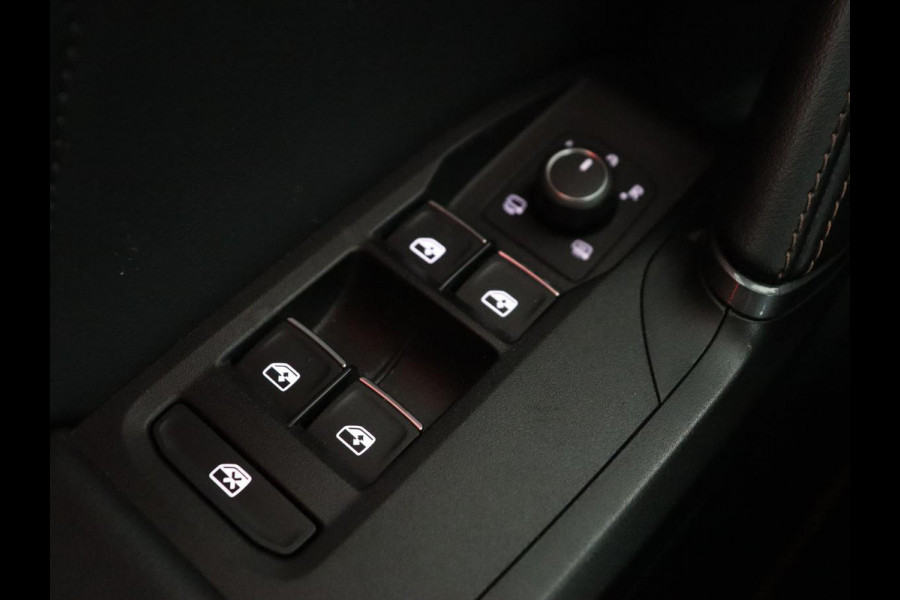 CUPRA Formentor 1.4 e-Hybrid VZ | 245pk | Stoelverwarming | Carplay | Camera | Adaptive cruise | Navigatie | Keyless | Memory | Sfeerverlichting | Full LED | 19'' | PHEV | Plug In