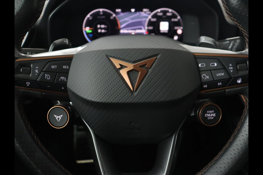 CUPRA Formentor 1.4 e-Hybrid VZ | 245pk | Stoelverwarming | Carplay | Camera | Adaptive cruise | Navigatie | Keyless | Memory | Sfeerverlichting | Full LED | 19'' | PHEV | Plug In