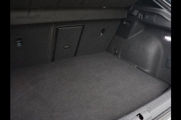 CUPRA Formentor 1.4 e-Hybrid VZ | 245pk | Stoelverwarming | Carplay | Camera | Adaptive cruise | Navigatie | Keyless | Memory | Sfeerverlichting | Full LED | 19'' | PHEV | Plug In