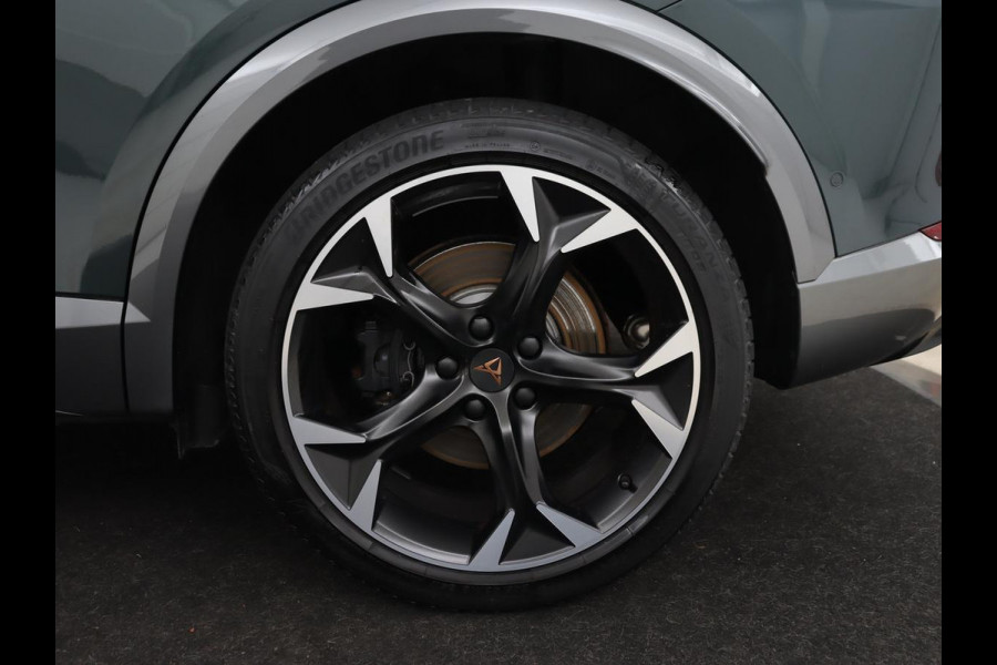 CUPRA Formentor 1.4 e-Hybrid VZ | 245pk | Stoelverwarming | Carplay | Camera | Adaptive cruise | Navigatie | Keyless | Memory | Sfeerverlichting | Full LED | 19'' | PHEV | Plug In