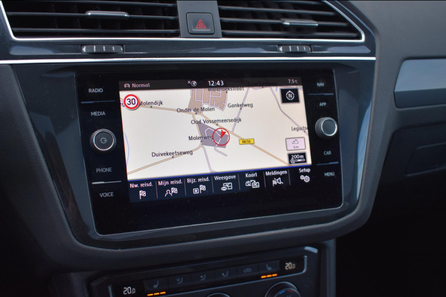 Volkswagen Tiguan 1.5 TSI ACT Highline | R-LINE | BLACK STYLE | TREKHAAK | VIRTUAL | STOELVERWARMING | NAP | DEALER ONDERHOUDEN