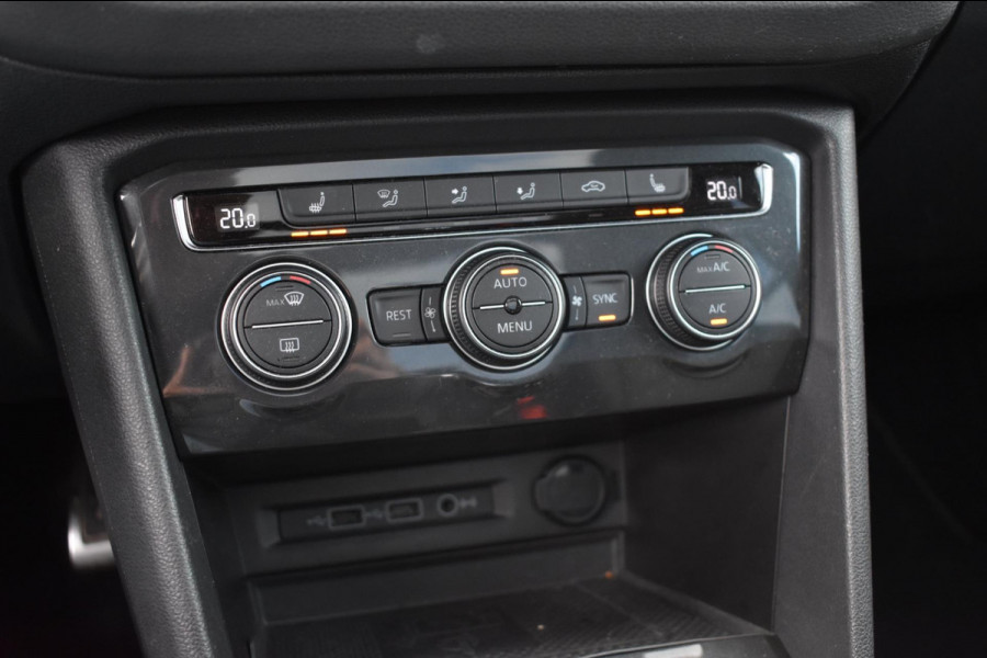 Volkswagen Tiguan 1.5 TSI ACT Highline | R-LINE | BLACK STYLE | TREKHAAK | VIRTUAL | STOELVERWARMING | NAP | DEALER ONDERHOUDEN