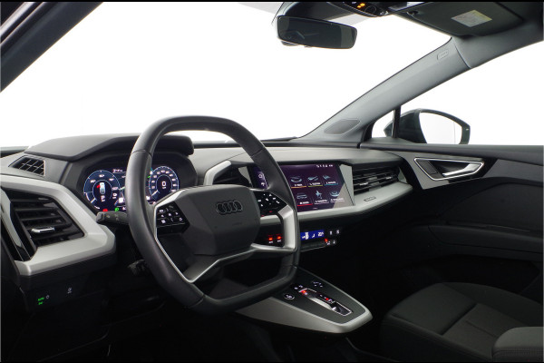 Audi Q4 e-tron 40 82 kWh S line > Camera/ Adaptief Cruise control/Stoelverwarming...