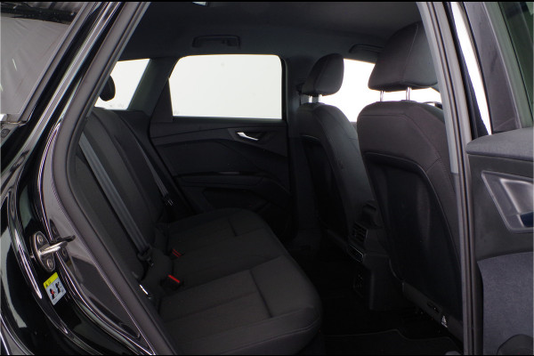 Audi Q4 e-tron 40 82 kWh S line > Camera/ Adaptief Cruise control/Stoelverwarming...